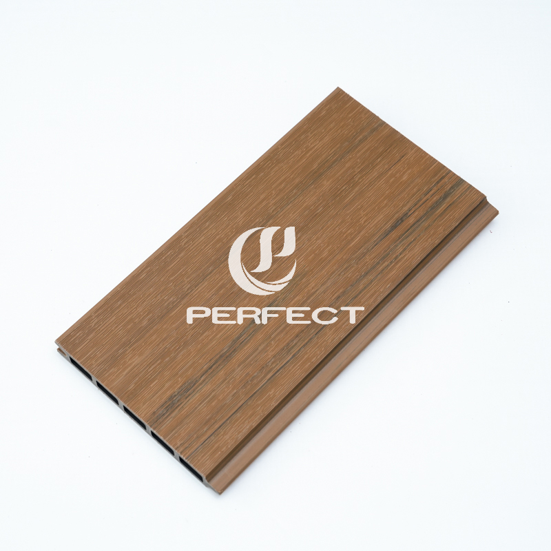 Co-extrusion Outdoor WPC Siding - Anti-fade & Long-lasting Wall Cover OPS-006